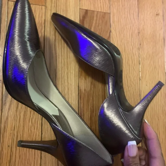 MICHAEL Michael Kors Kitten Heels - Picture 4 of 5